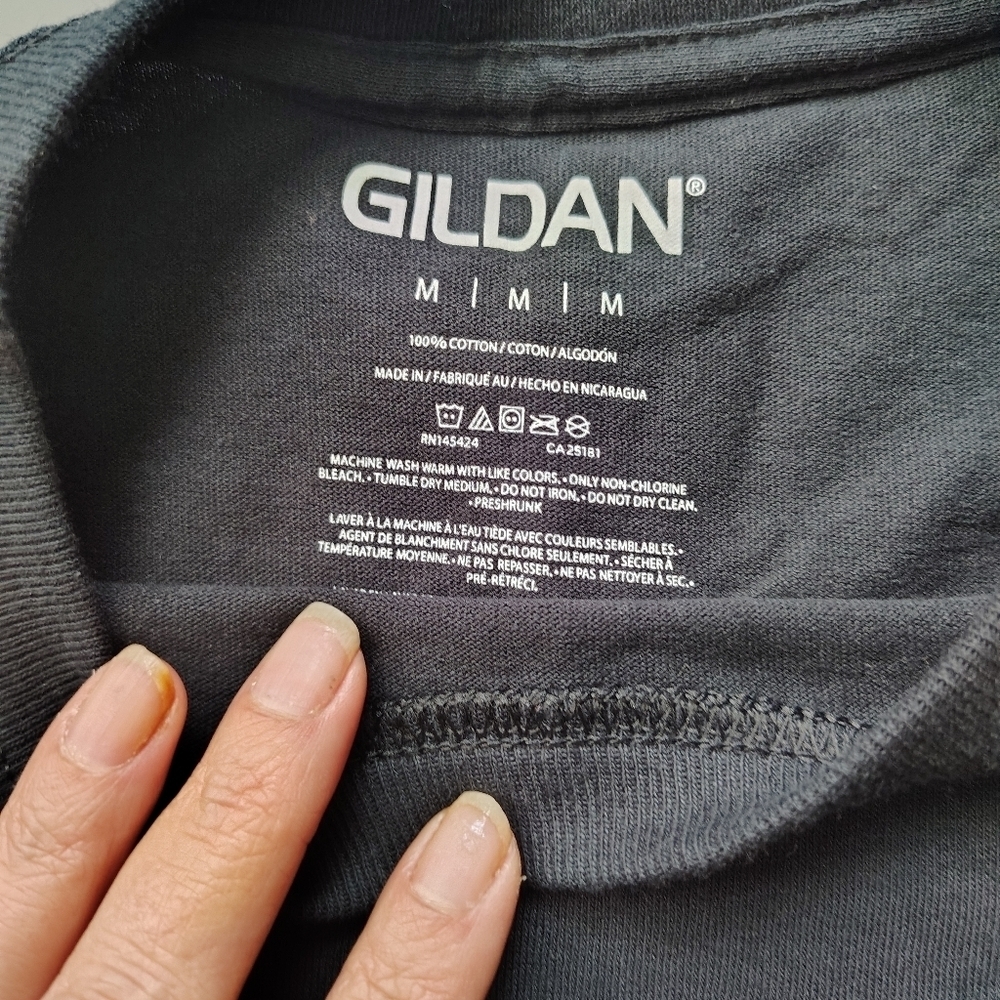 Gildan Black 2020 New T-Shirt Medium - Picture 3 of 3